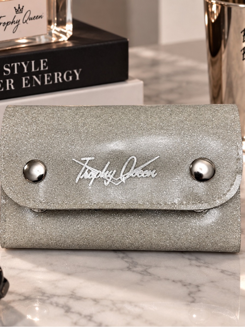 π©ΆMAKE OFFERπ©Ά NWT Trophy Wife Y2K Silver Glitter Trucker Wallet Rockabilly